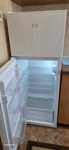 Piata Ramnicu Sarat, Titan, 100 m de Mall Park Lake Plaza,